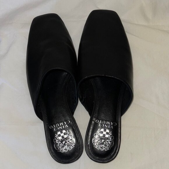 EUC Vince Camuto "Larsina" black leather slides, Size 6.5M - Picture 2 of 4